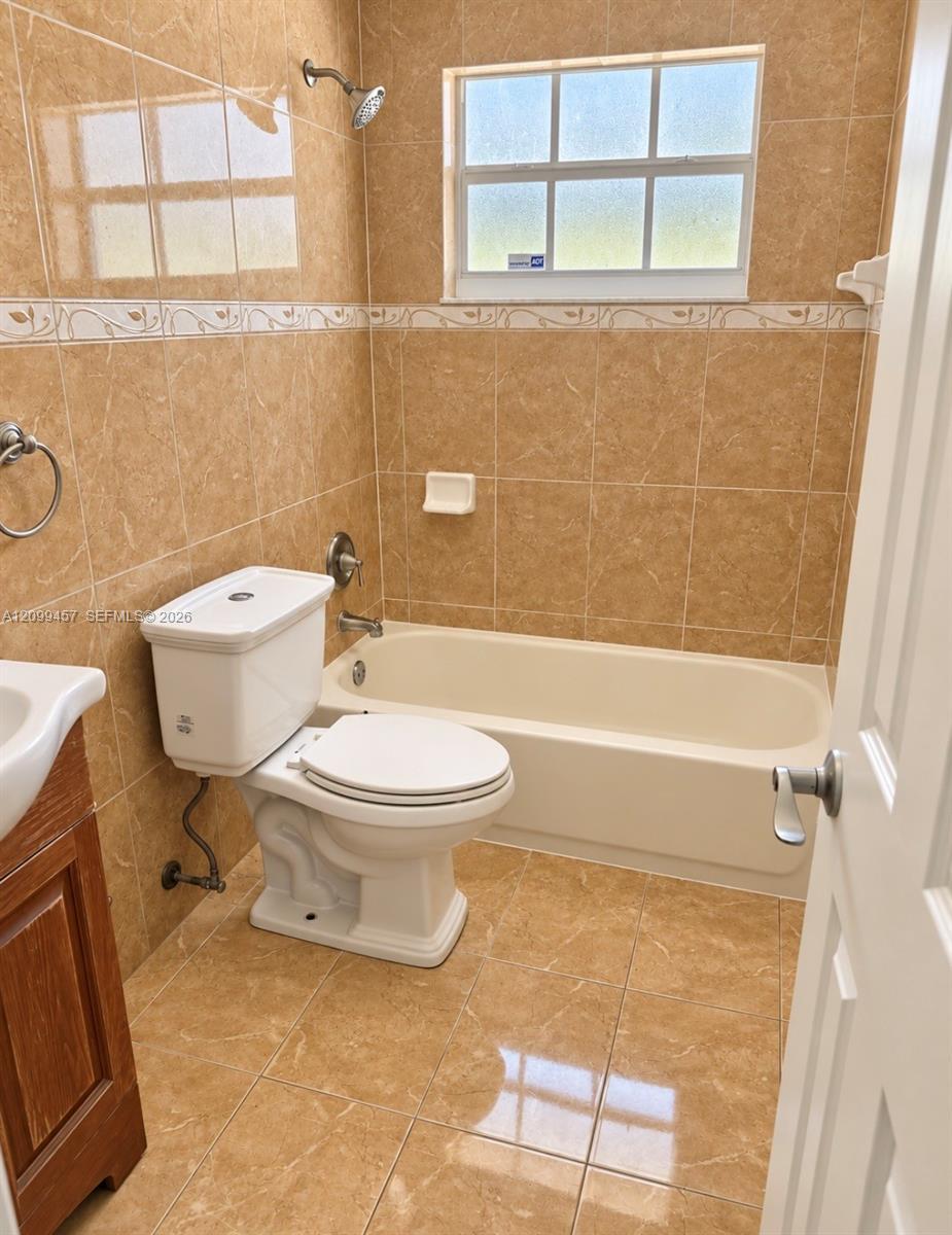 2182 NW 91st St # 1, Miami FL 33147 photo 4