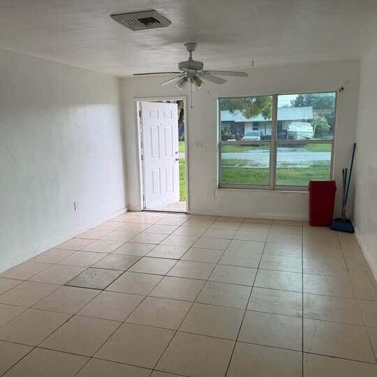 6205 RODMAN Street, Hollywood FL 33023 photo 2
