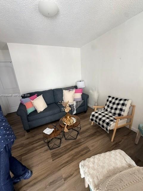 1607 NW 16th Ave # 3, Miami FL 33125 photo 2