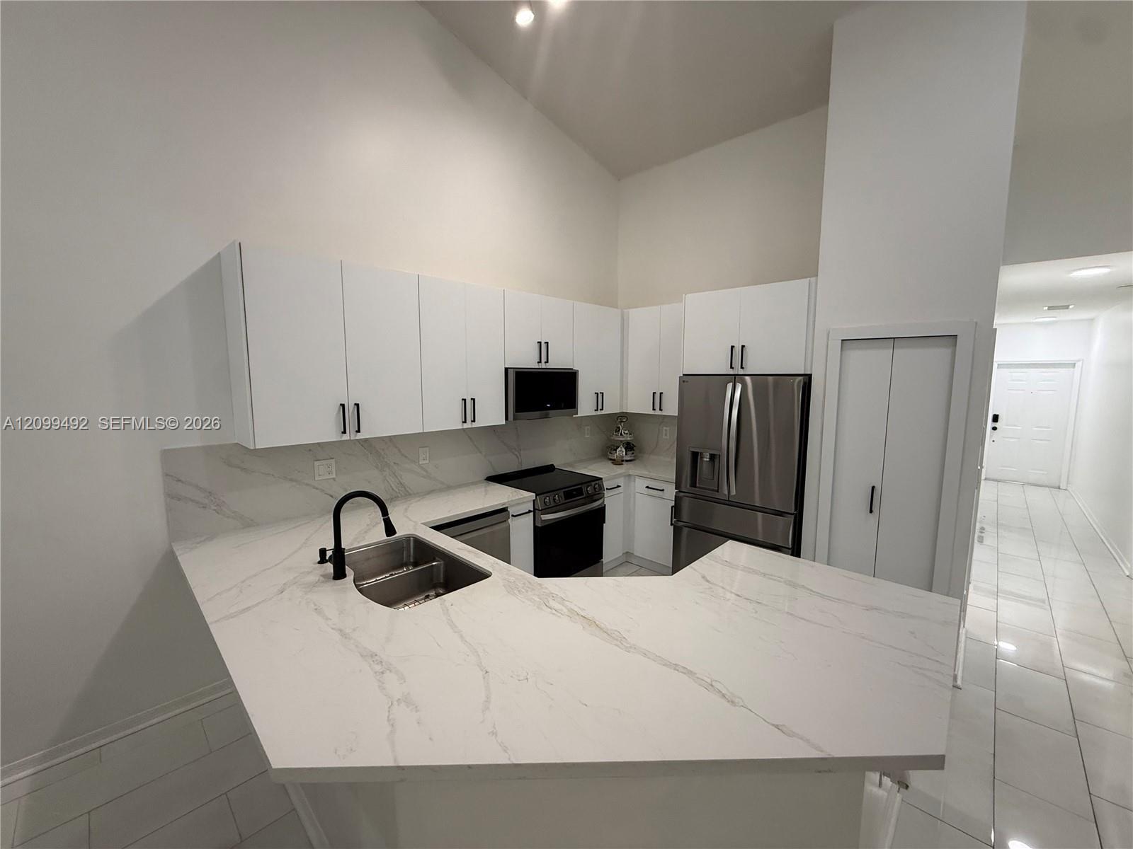 1238 NE 32nd Ter, Homestead FL 33033 photo 4