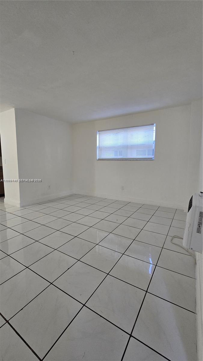 1590 NE 125th Ter # 3, North Miami FL 33161 photo 2