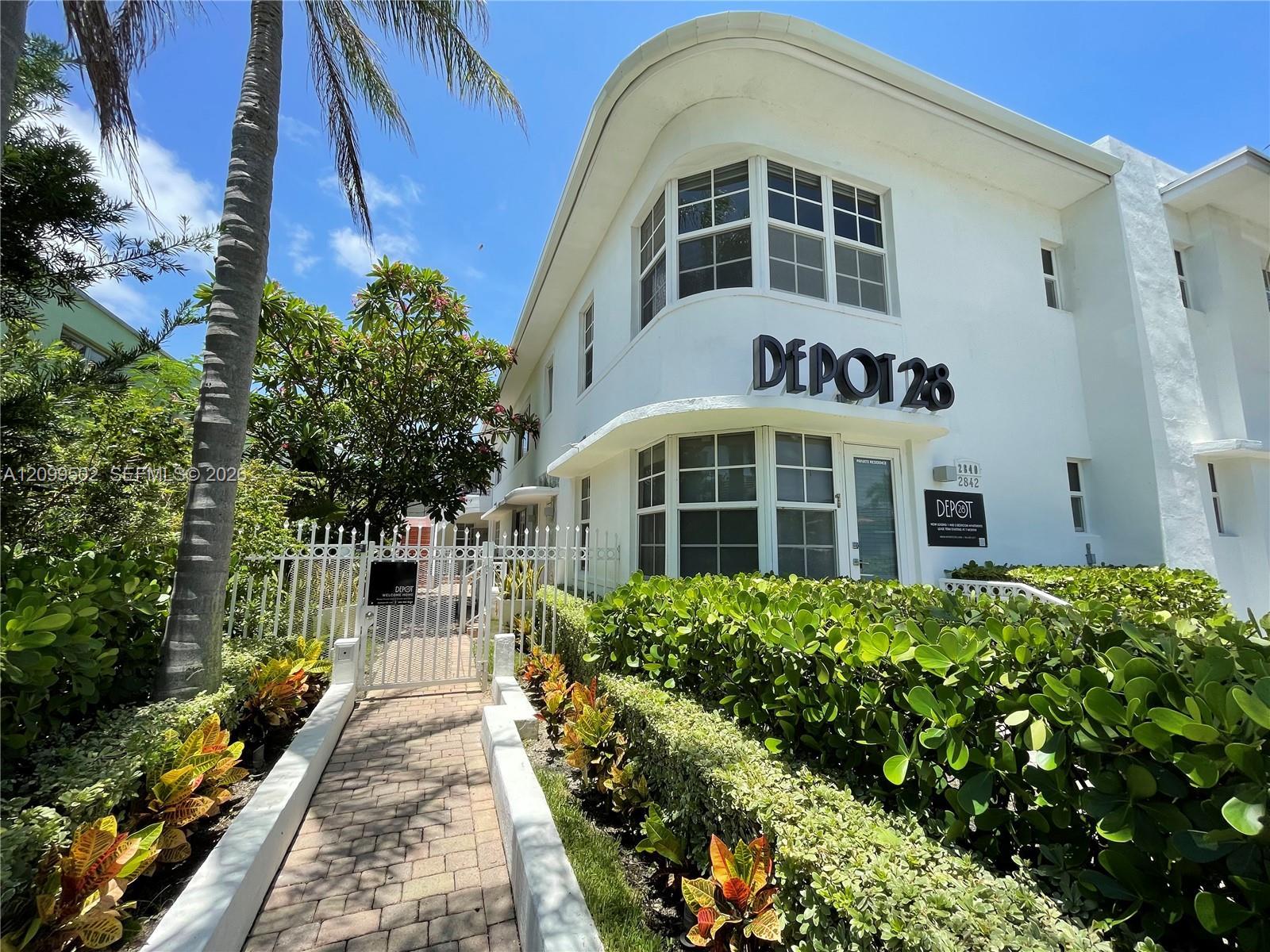 2840 Pine Tree Dr # 1, Miami Beach FL 33140 photo 4