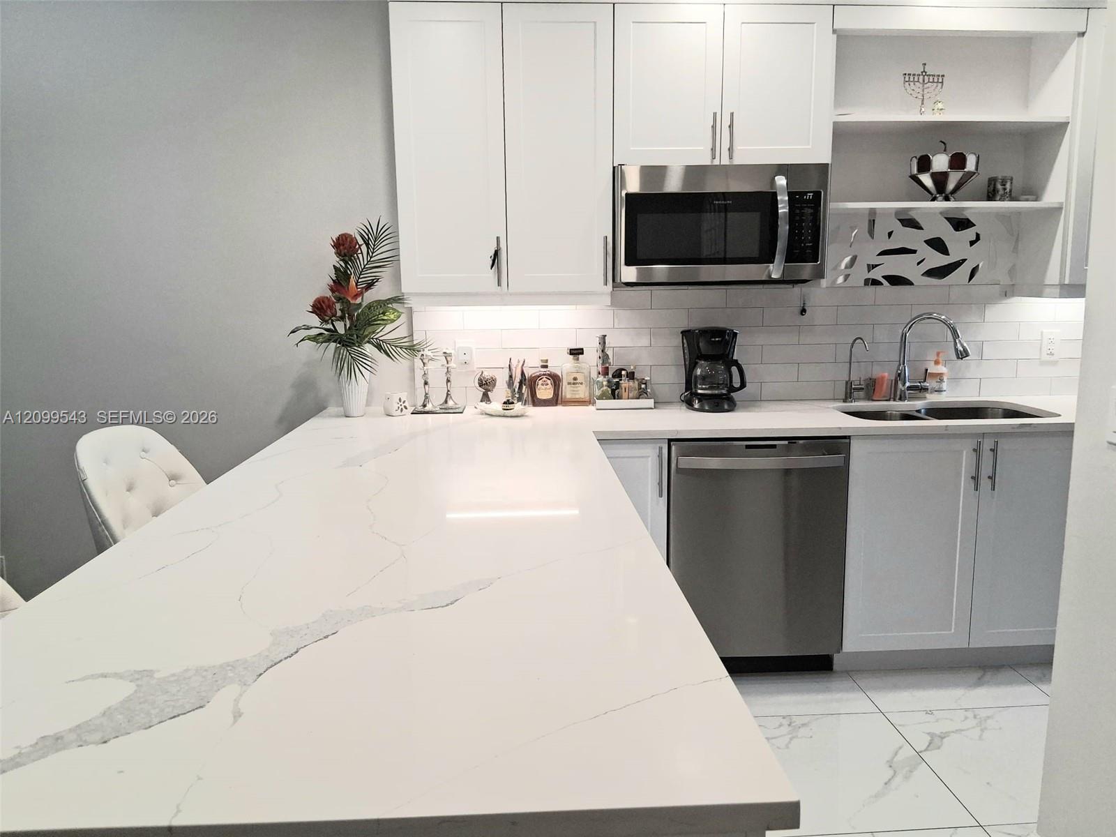 1150 Boxwood Dr # 101, Delray Beach FL 33445 photo 2