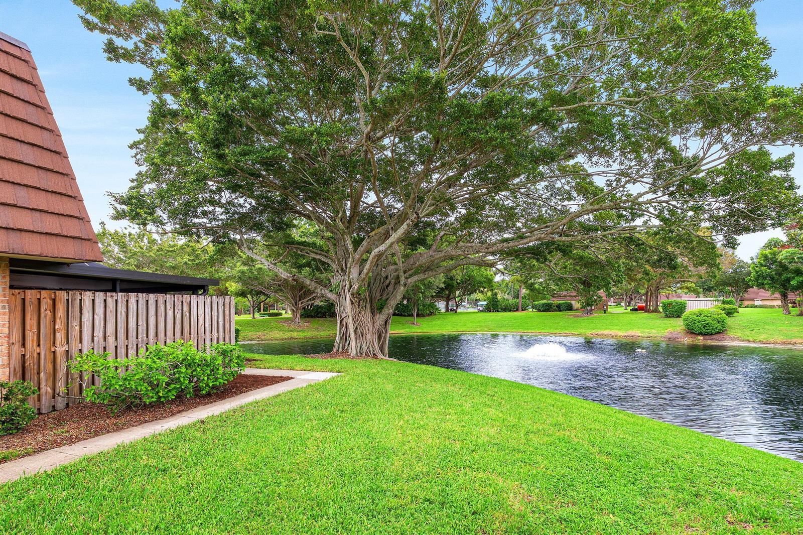 1815 18th Lane, Palm Beach Gardens FL 33418 photo 2