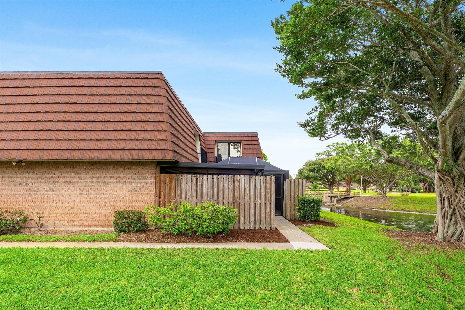 1815 18th Lane, Palm Beach Gardens FL 33418 photo 3