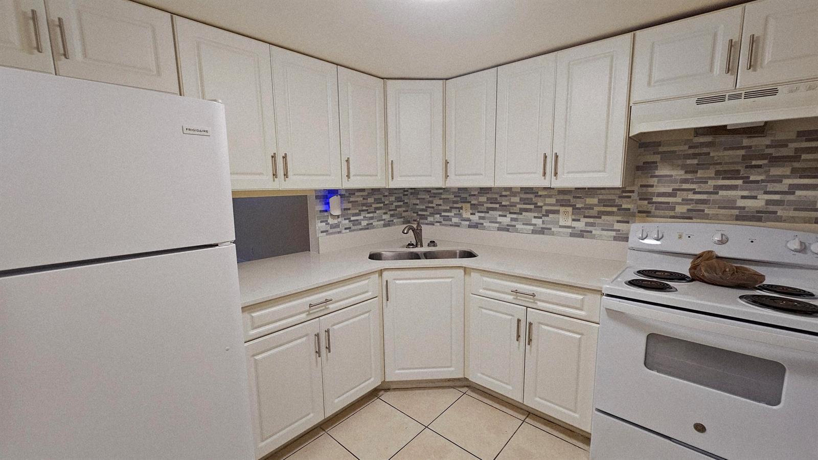 4200 NW 3RD Court # 122, Plantation FL 33317