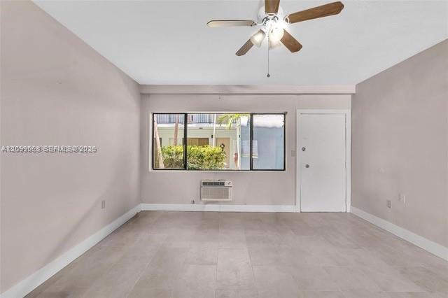 1165 Marseille Dr # 21, Miami Beach FL 33141 photo 2