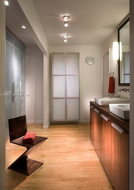 1450 Brickell Bay Dr # 1215, Miami FL 33131