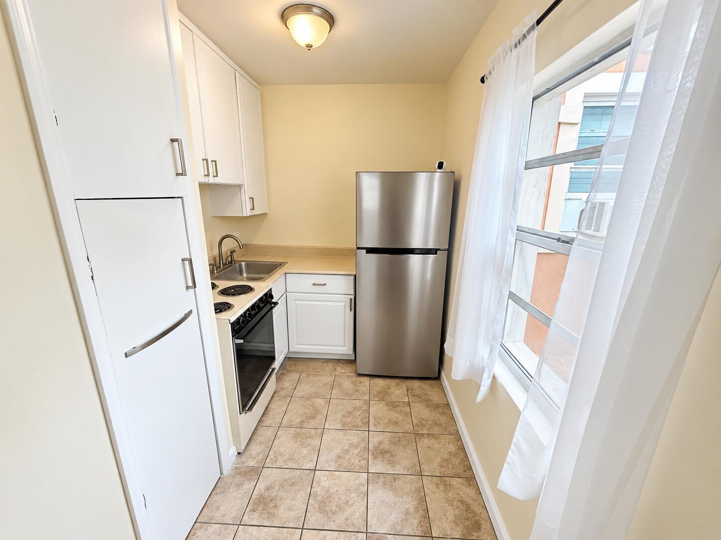 2735 NE 9TH Avenue Unit B, Wilton Manors FL 33334