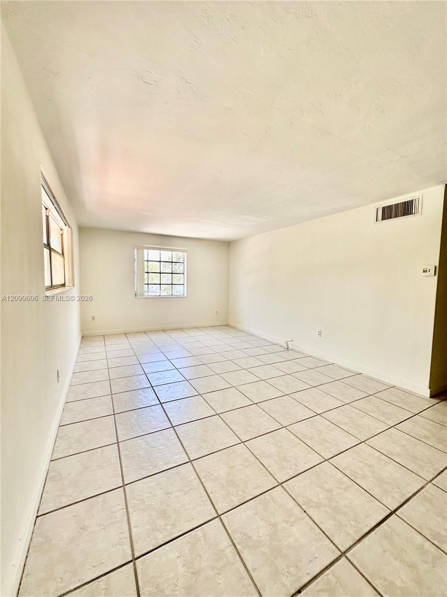 950 Biarritz Dr # 4, Miami Beach FL 33141 photo 3
