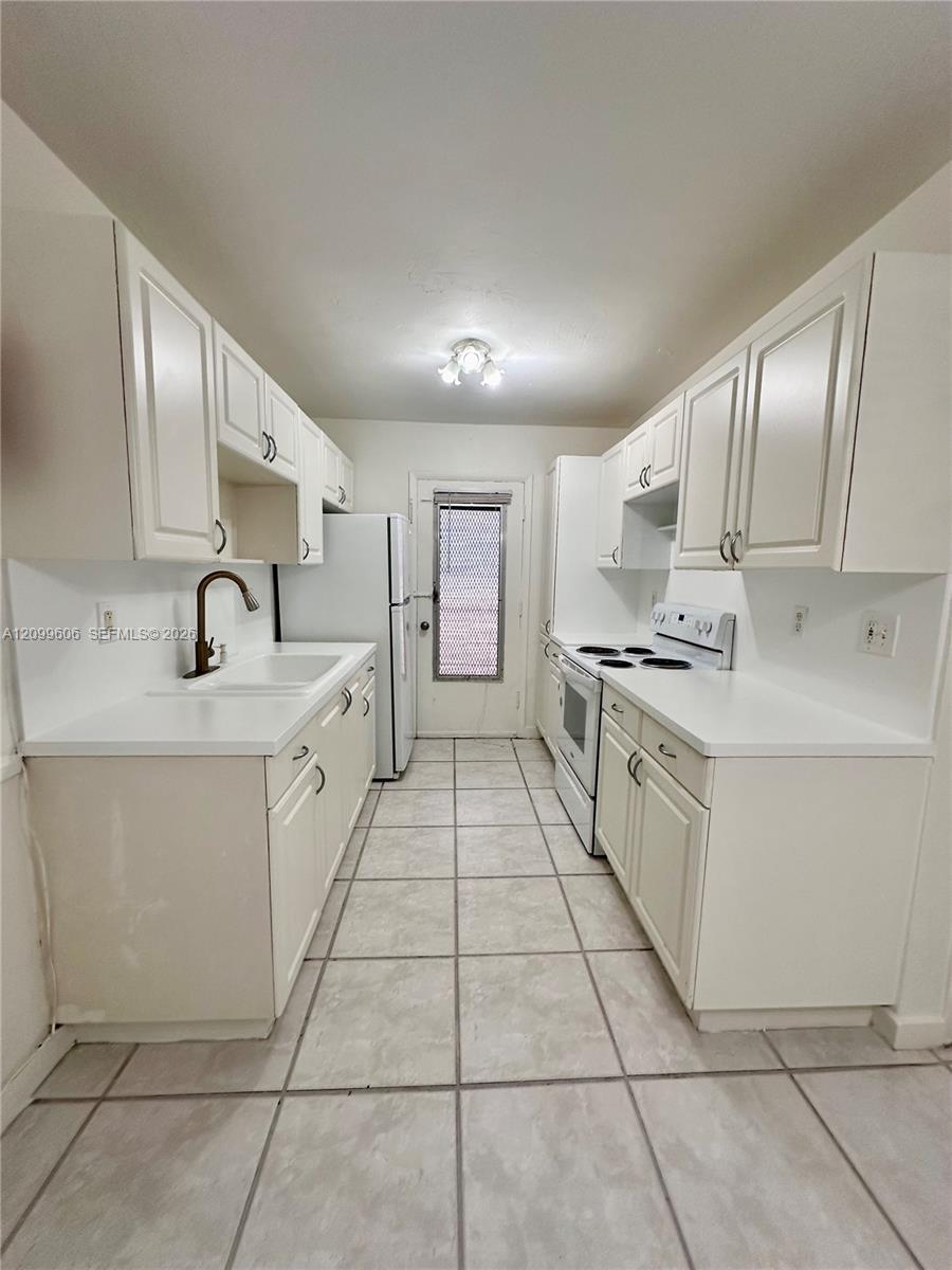 950 Biarritz Dr # 4, Miami Beach FL 33141 photo 5