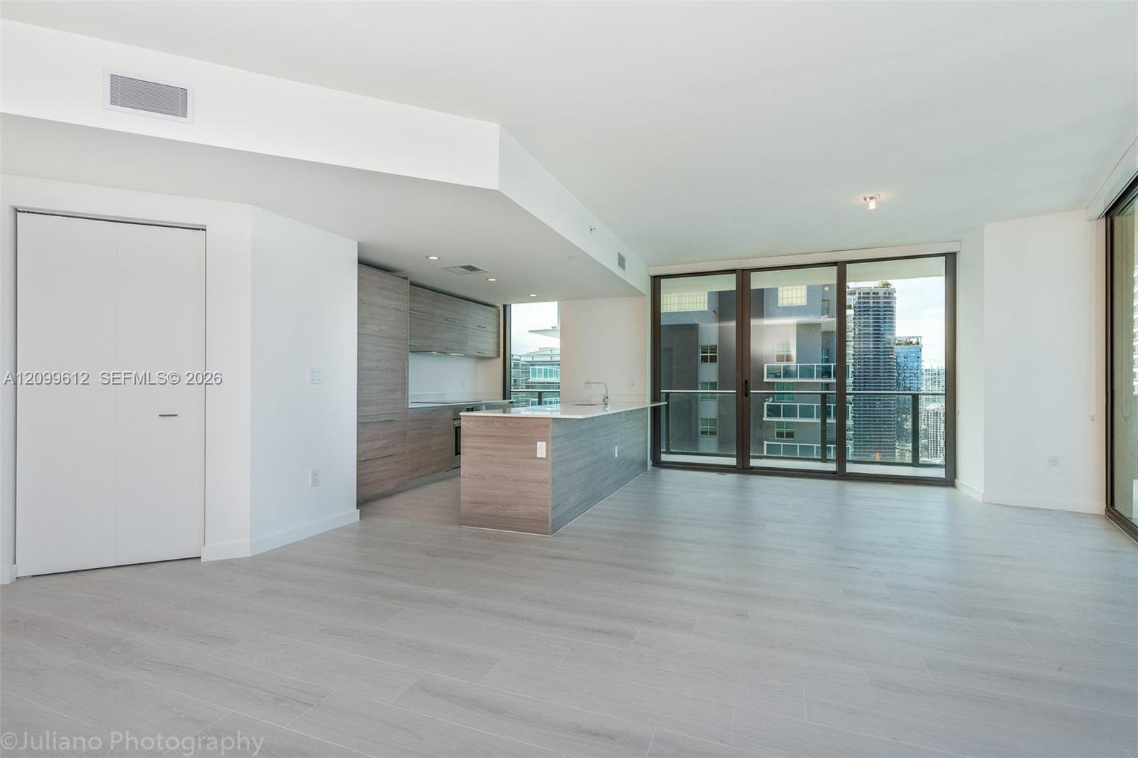1300 S Miami Ave # 3301, Miami FL 33130 photo 2