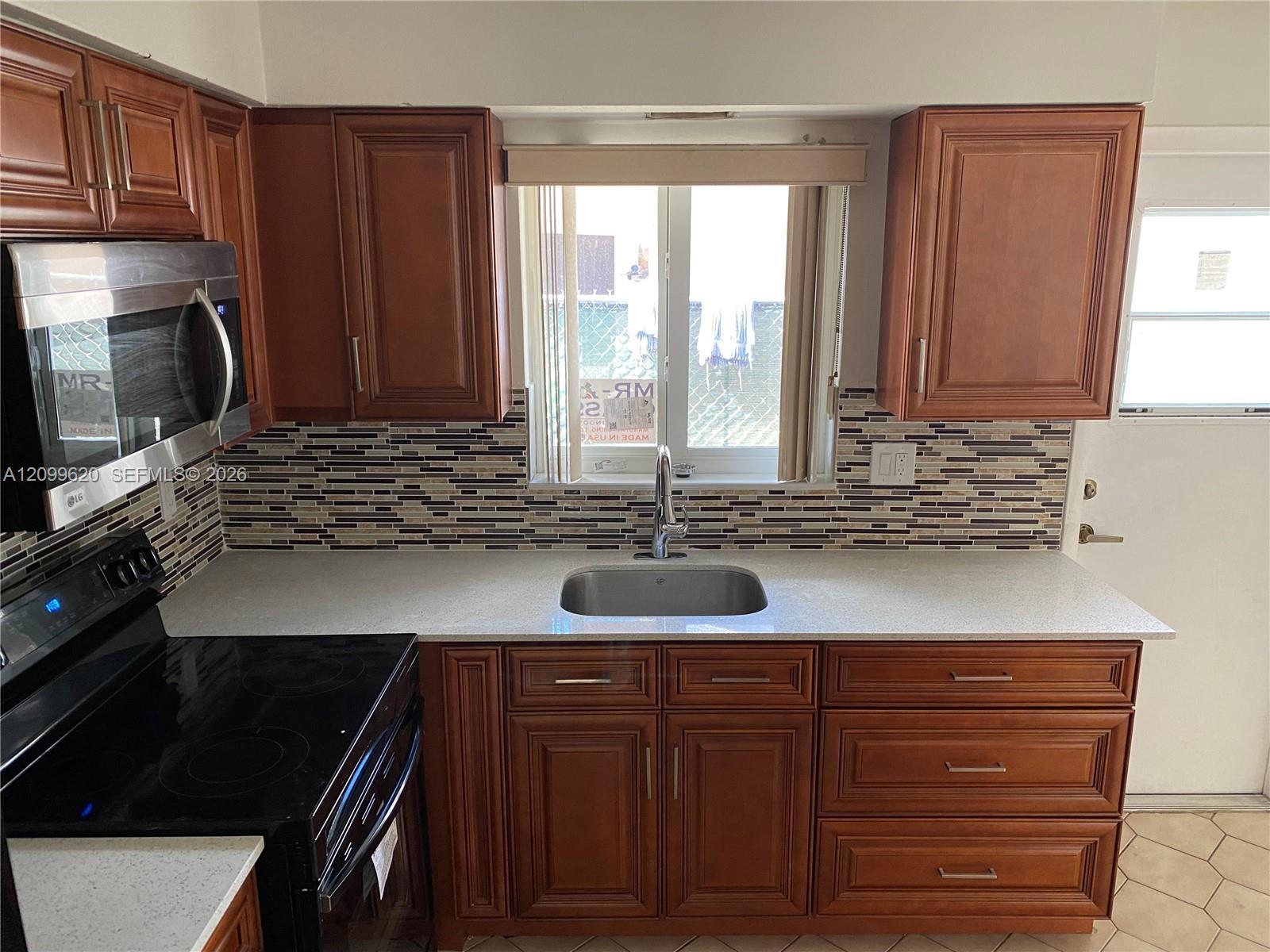 7410 Tropicana St, Miramar FL 33023 photo 2