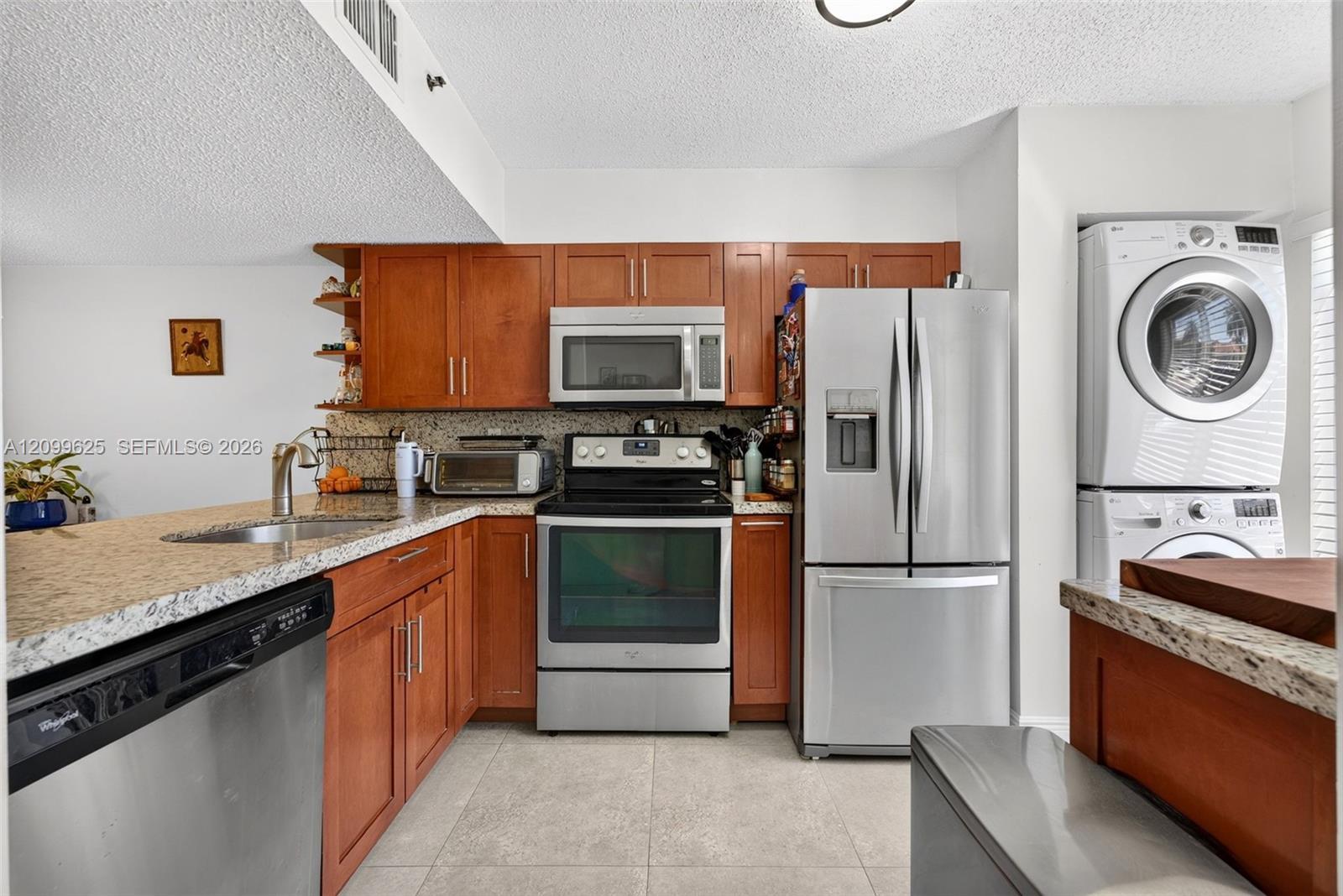 105 Riviera Cir, Weston FL 33326 photo 4