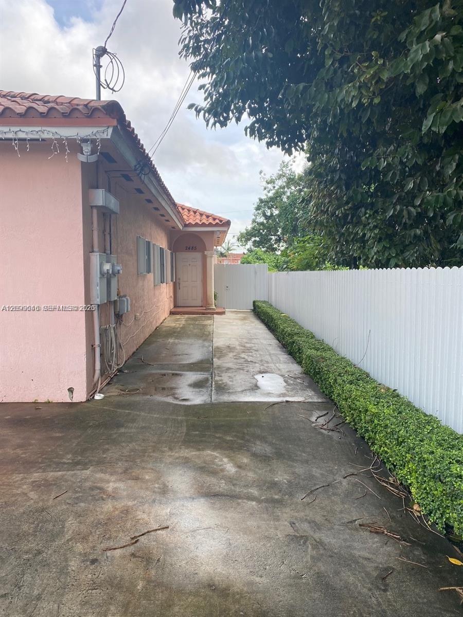 2485 W 5th Ct # B, Hialeah FL 33010 photo 2