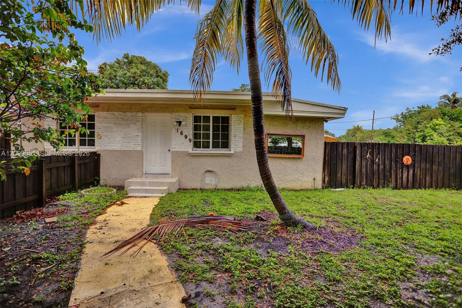 1699 NE 157th Ter, North Miami Beach FL 33162