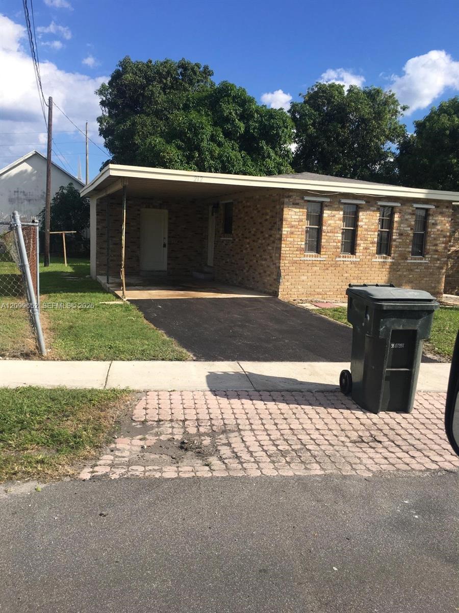 212 NW 6th Ave, Dania Beach FL 33004