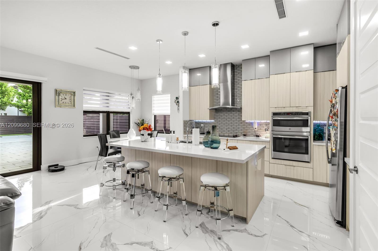 8924 NW 161st Ter, Miami Lakes FL 33018