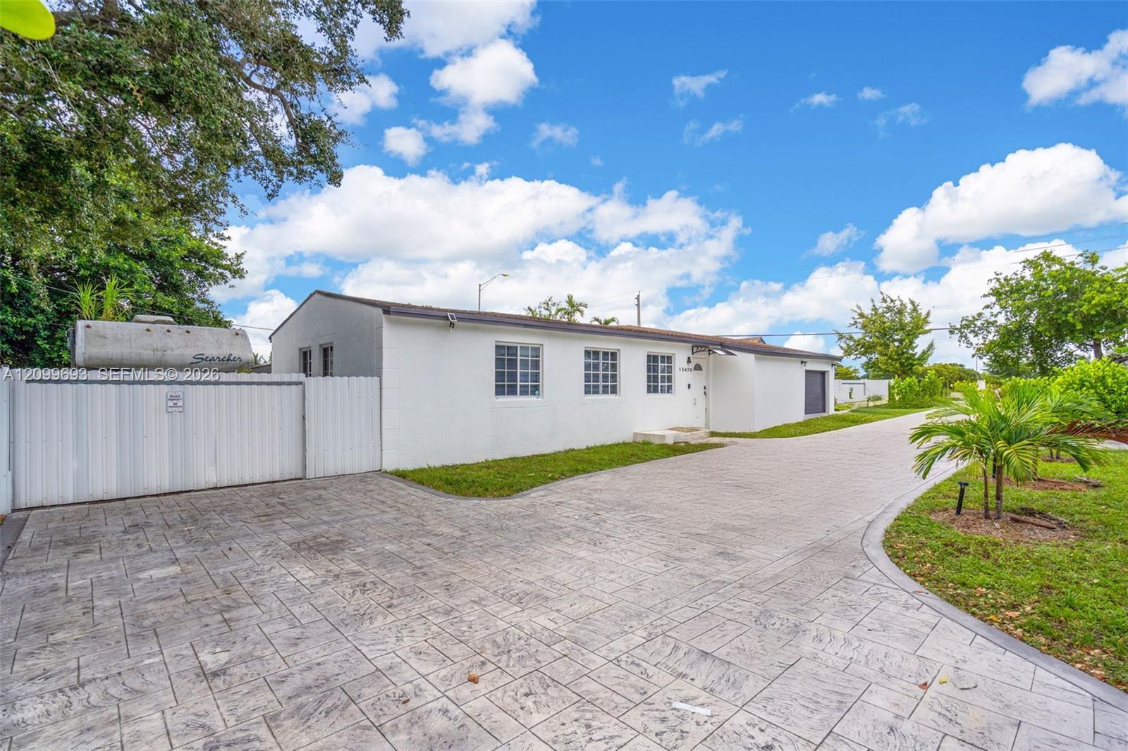 13470 NW 16th Ave, North Miami FL 33167 photo 2