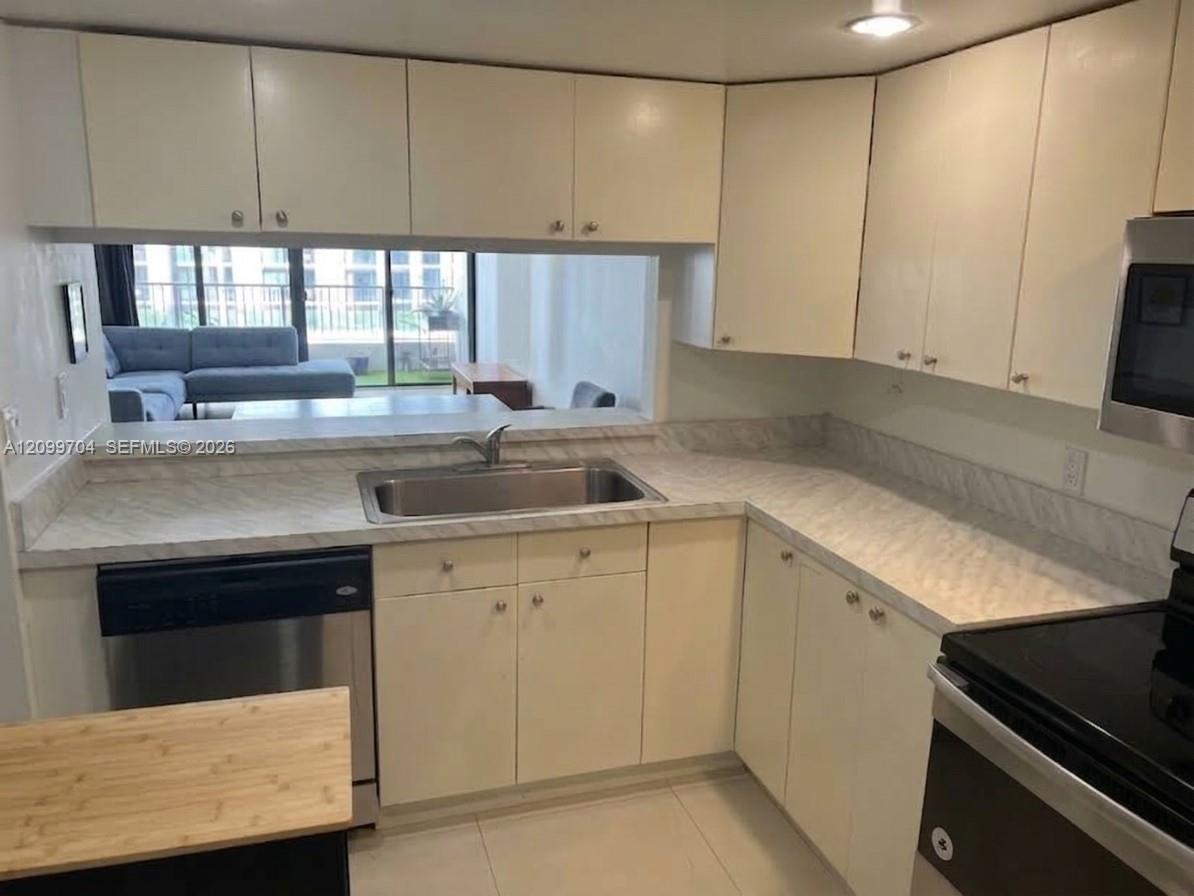 555 NE 15th St # 10F, Miami FL 33132 photo 3