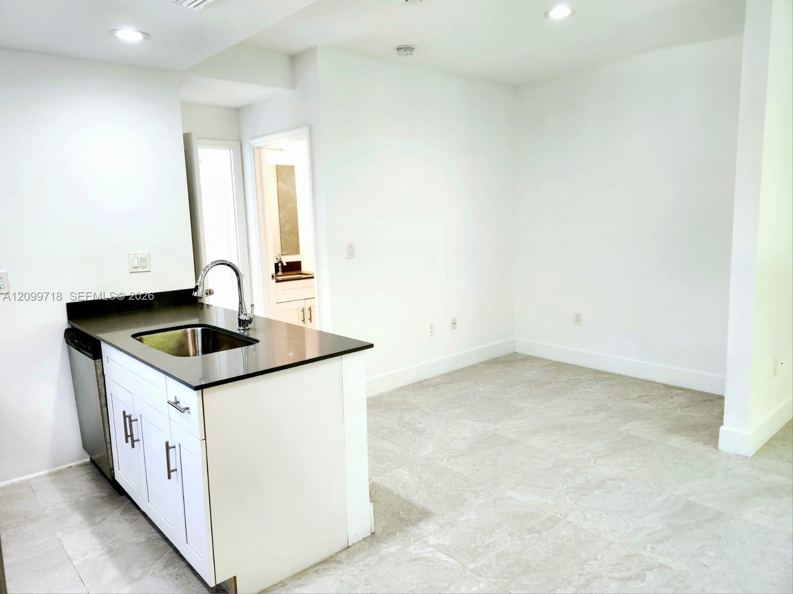 580 NW 34th St # 5, Miami FL 33127 photo 5