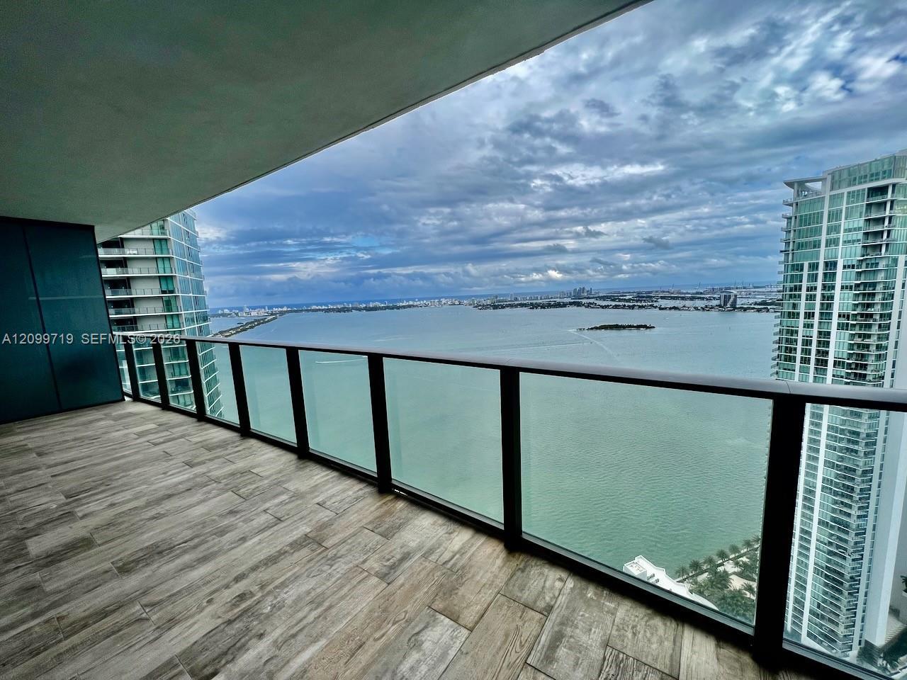650 NE 32nd St # 4802, Miami FL 33137