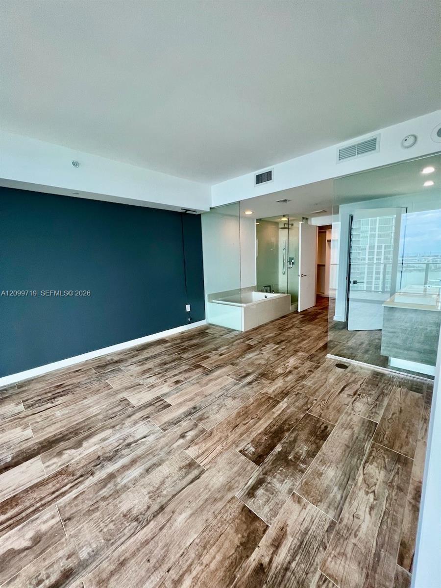 650 NE 32nd St # 4802, Miami FL 33137 photo 4