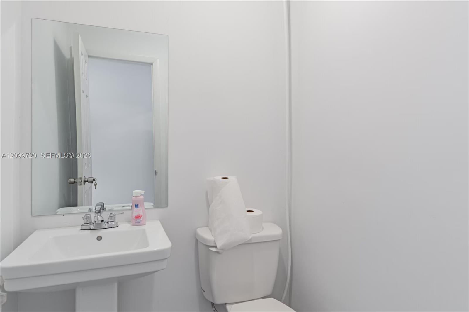 1604 W 31st Pl # 1616, Hialeah FL 33012 photo 4