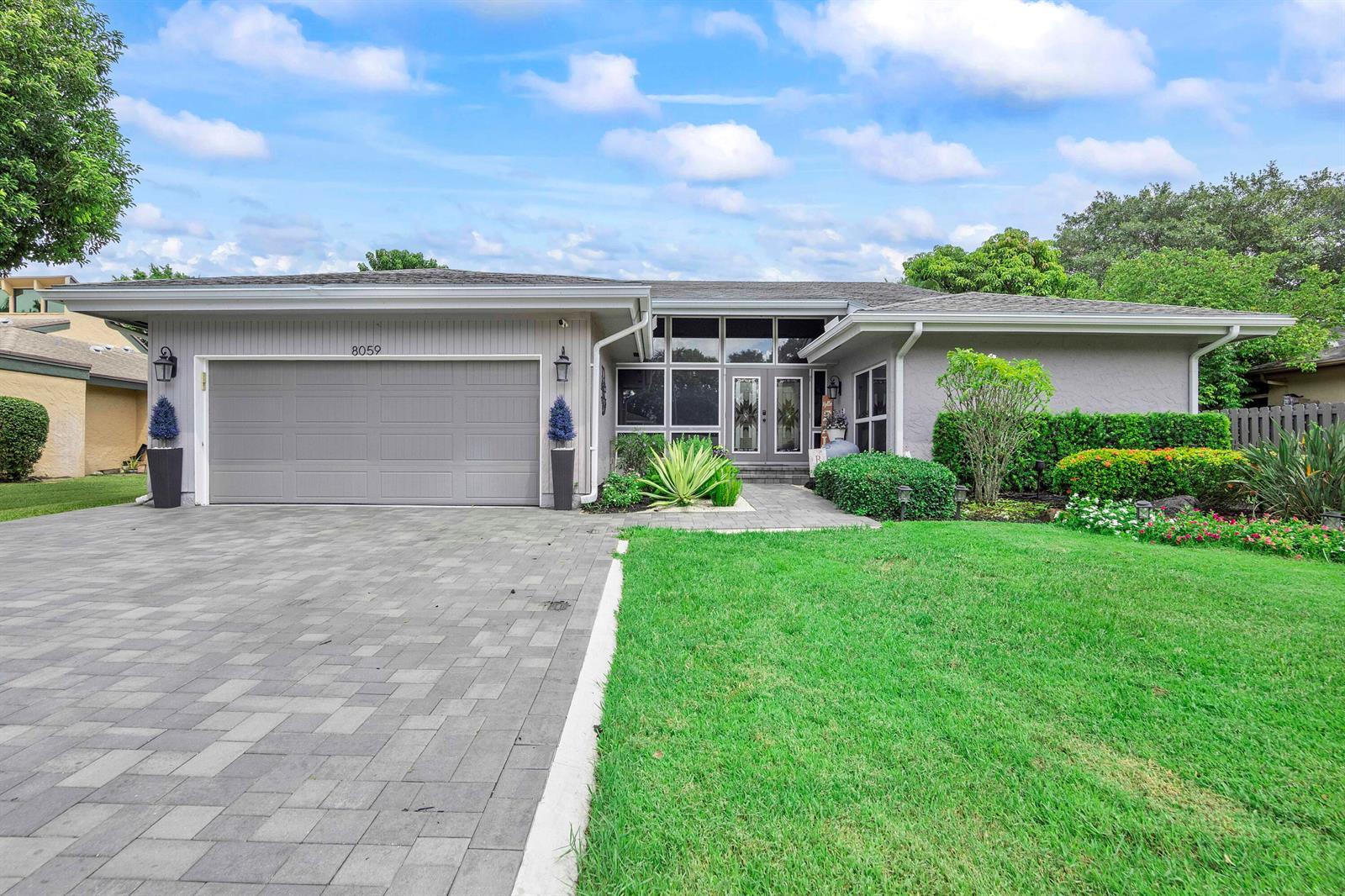 8059 BUTTONWOOD Circle, Tamarac FL 33321 photo 3