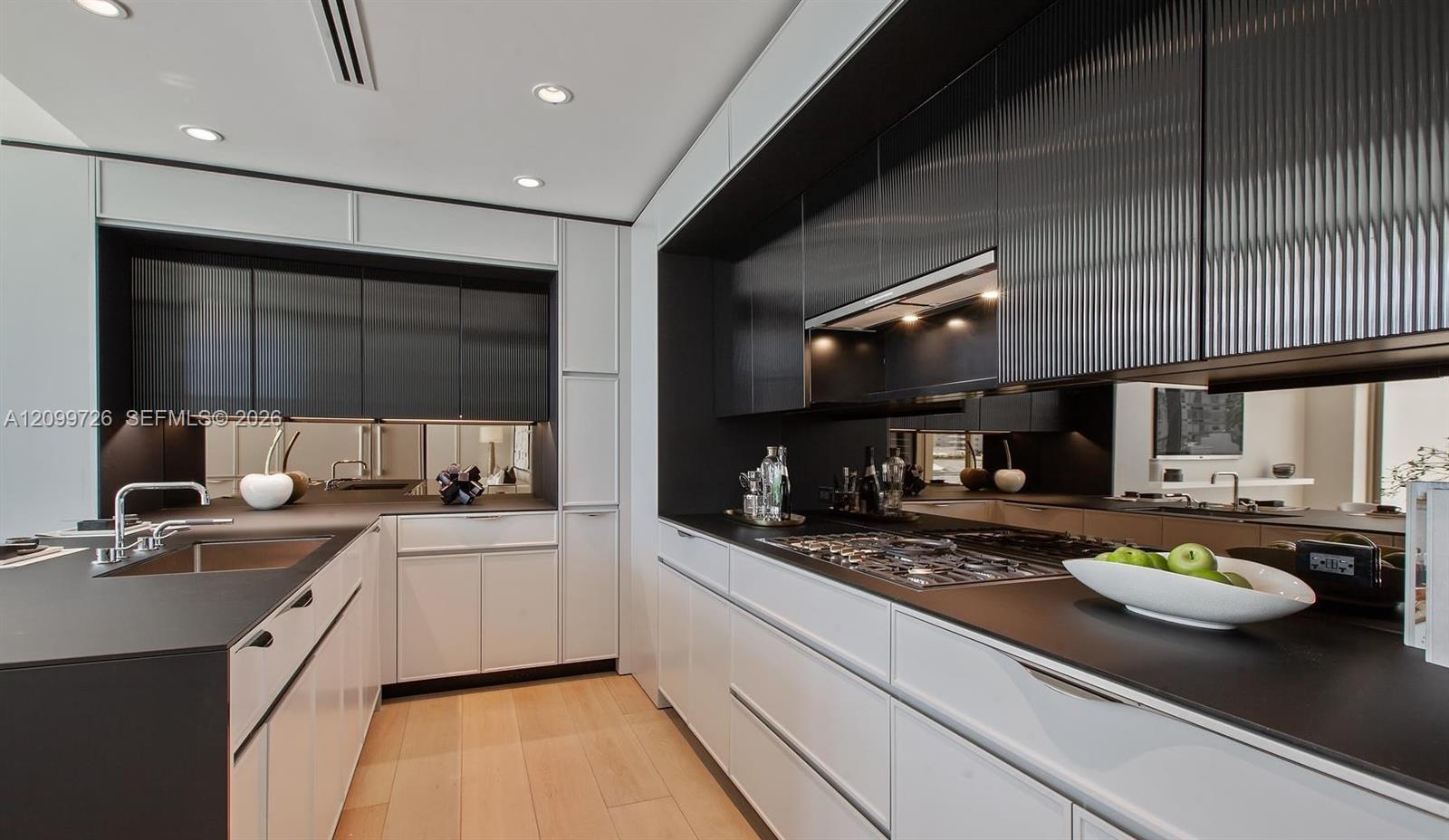 300 Collins Ave, Miami Beach FL 33139 photo 5
