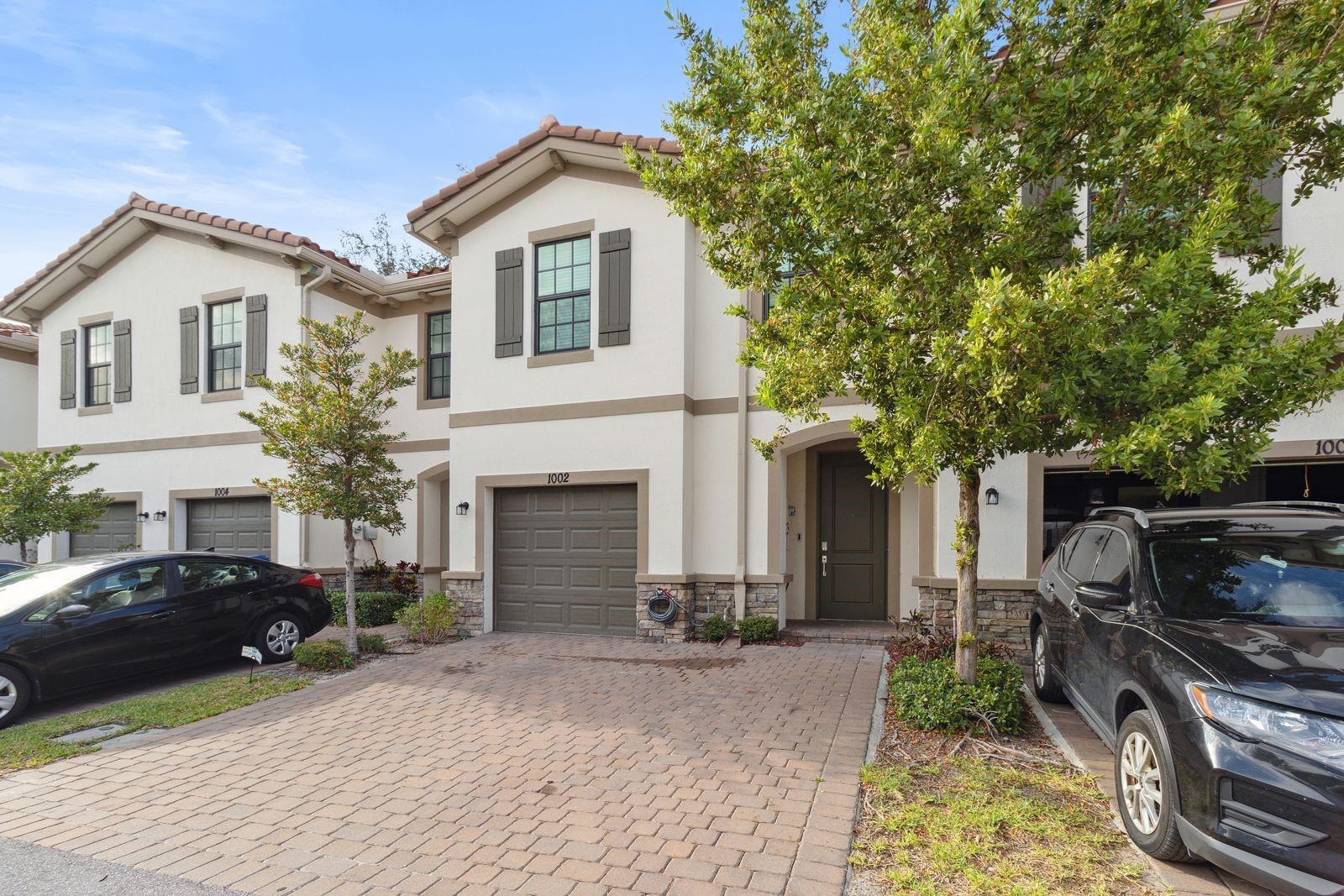 1002 SWEET BRIAR Lane, Riviera Beach FL 33410 photo 3