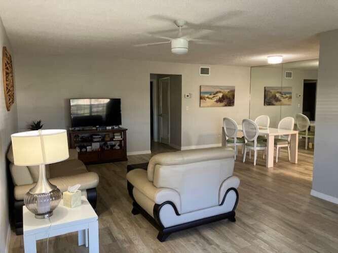 109 Lakes End Drive # B, Fort Pierce FL 34982 photo 4