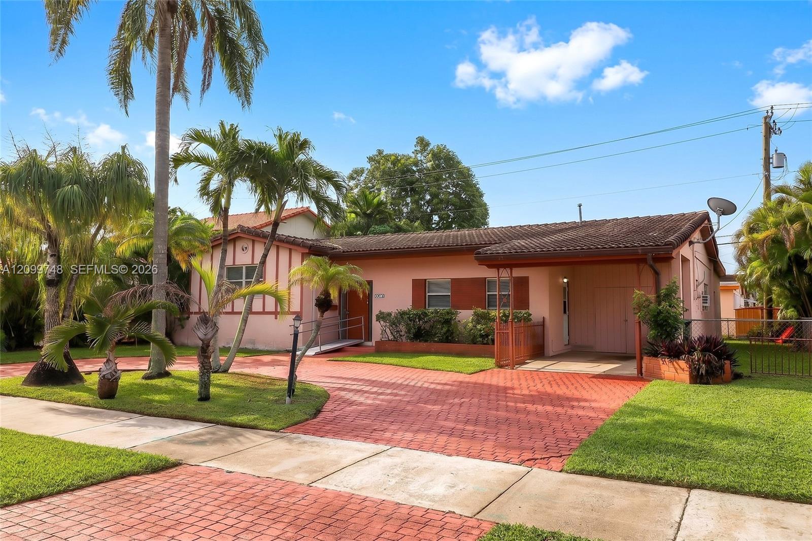 8410 SW 16th St, Miami FL 33155 photo 2