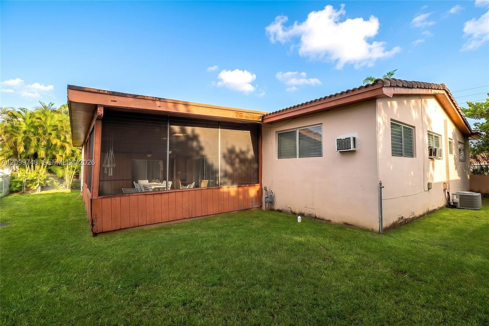 8410 SW 16th St, Miami FL 33155 photo 3