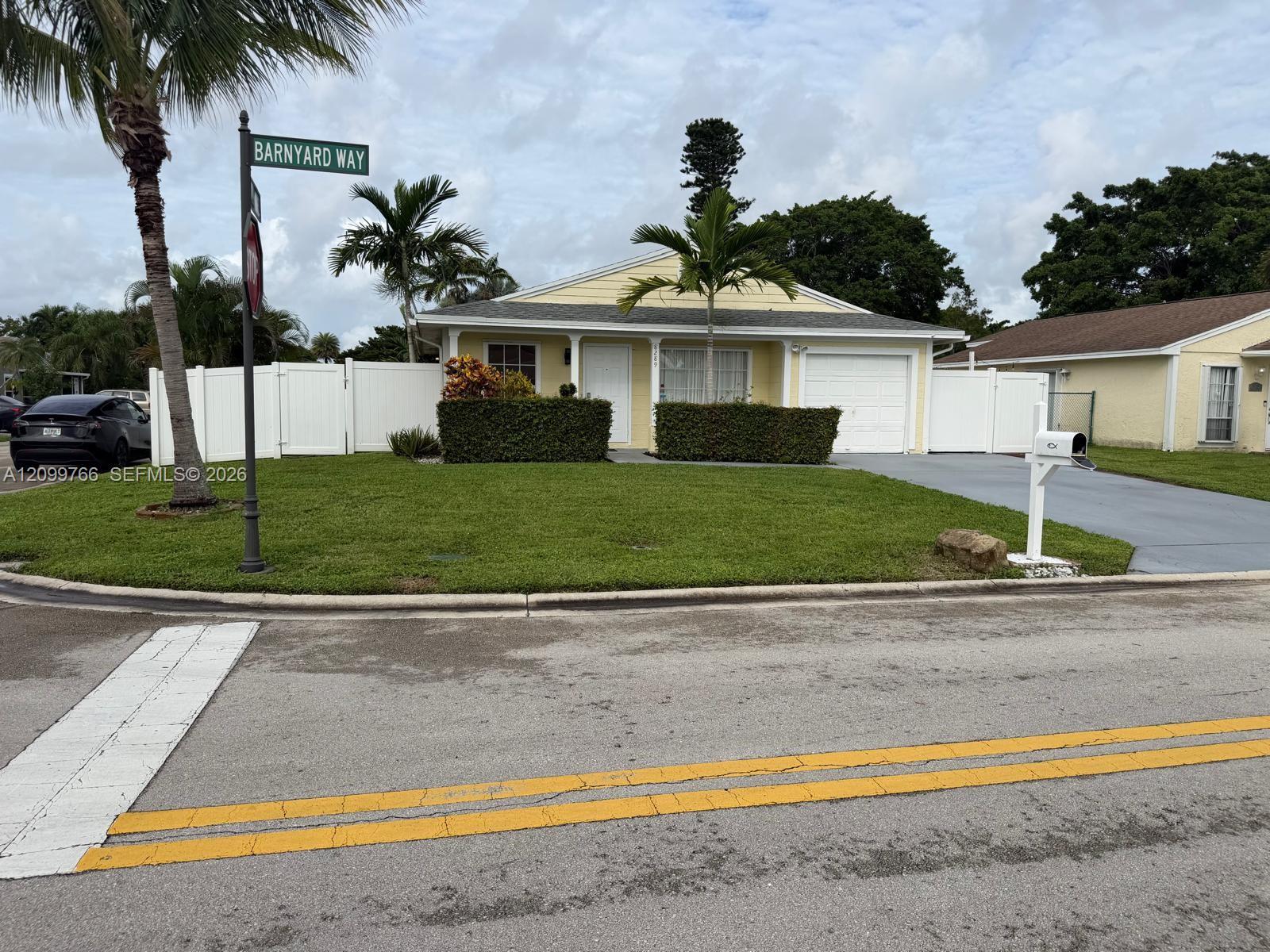 8289 Barnyard Way, Boca Raton FL 33433