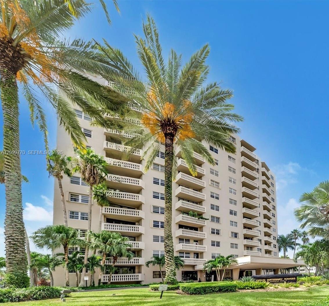 90 Edgewater Dr, Coral Gables FL 33133 photo 2