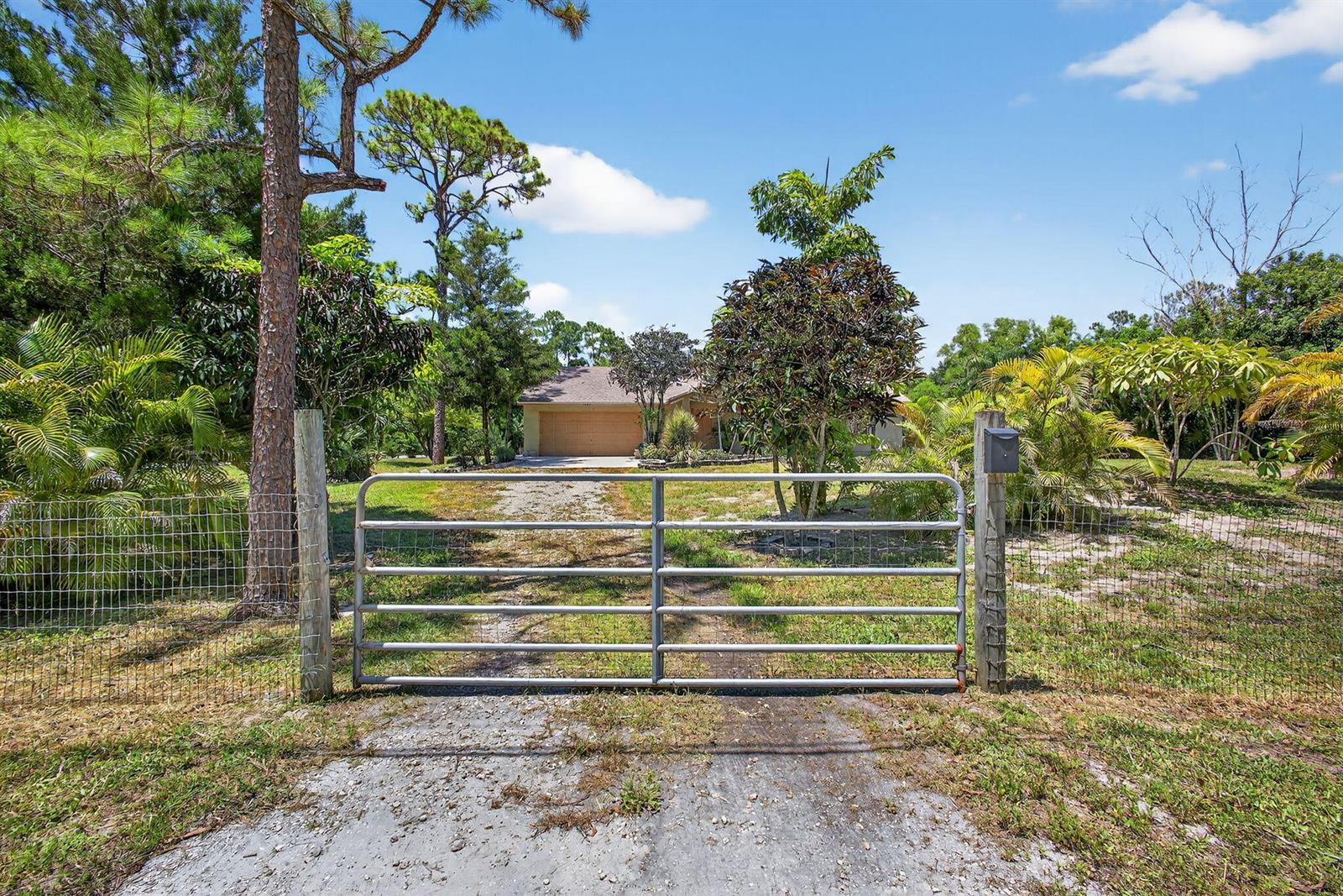 16971 W Mayfair Drive W, FL 33470