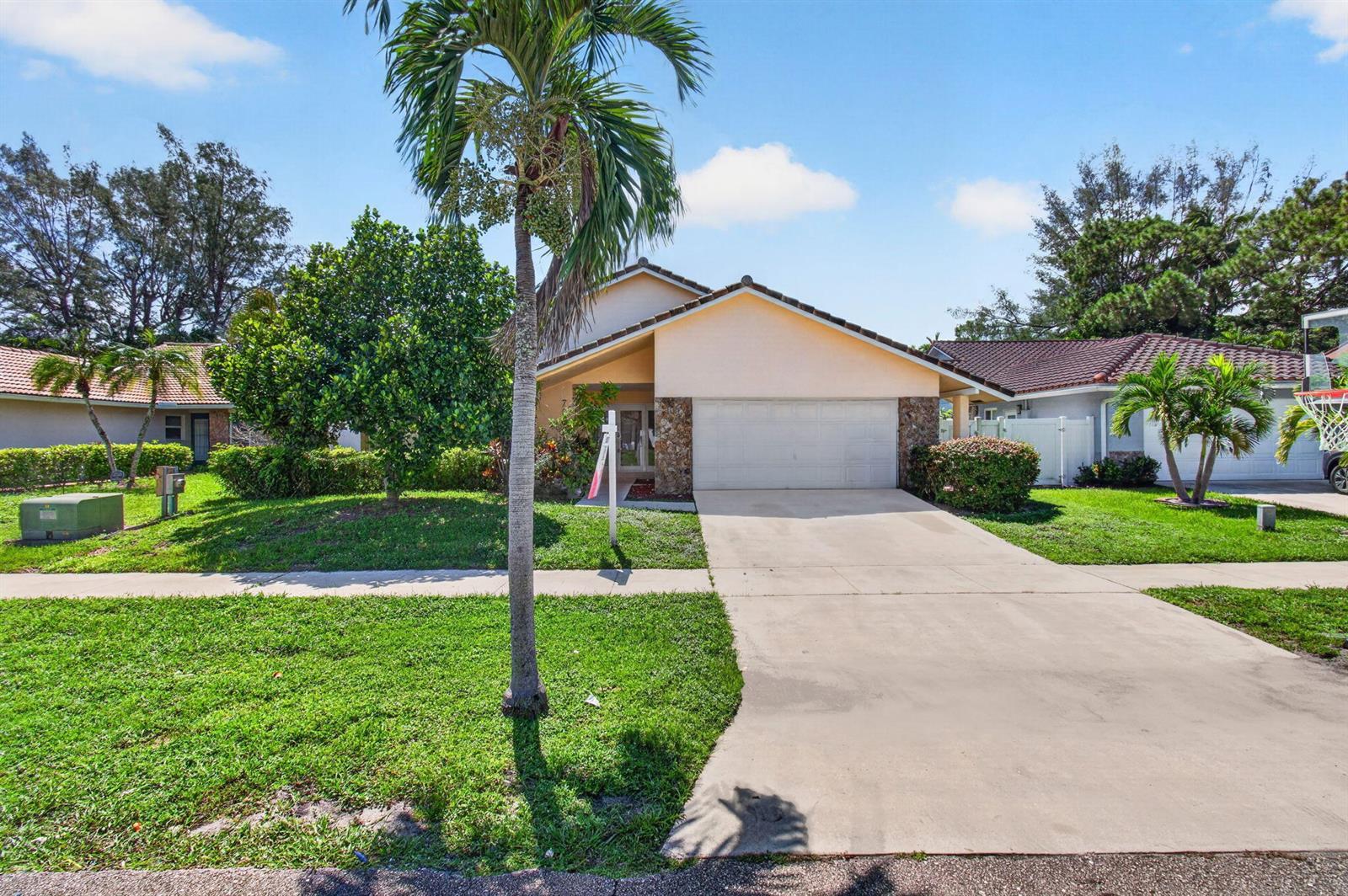 7602 Silver Woods Court, Boca Raton FL 33433 photo 2