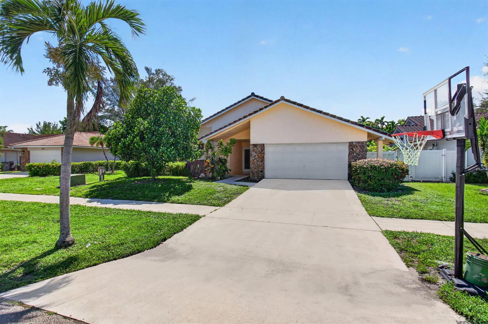 7602 Silver Woods Court, Boca Raton FL 33433 photo 3