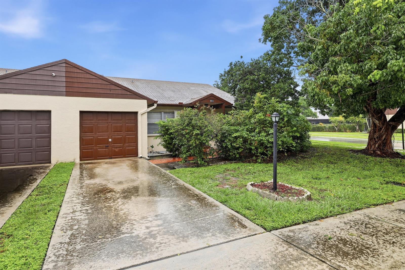 8501 BLUE CYPRESS Drive, Lake Worth FL 33467
