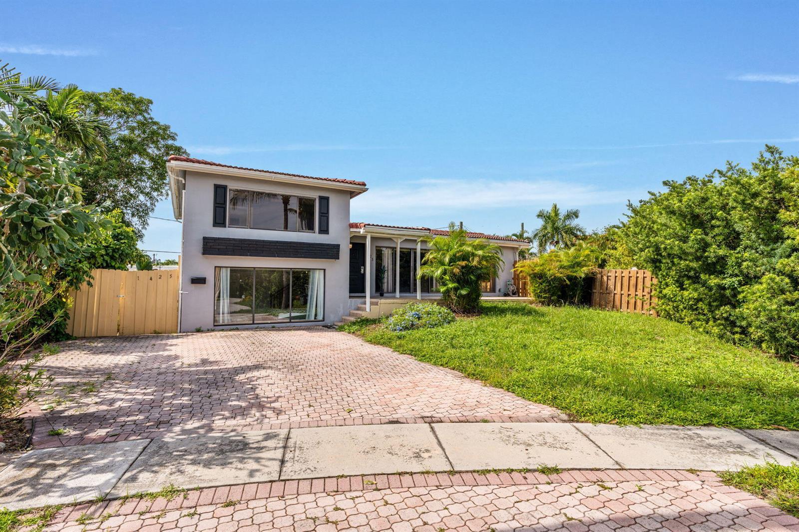 1425 NE 4th Court, Boca Raton FL 33432 photo 3