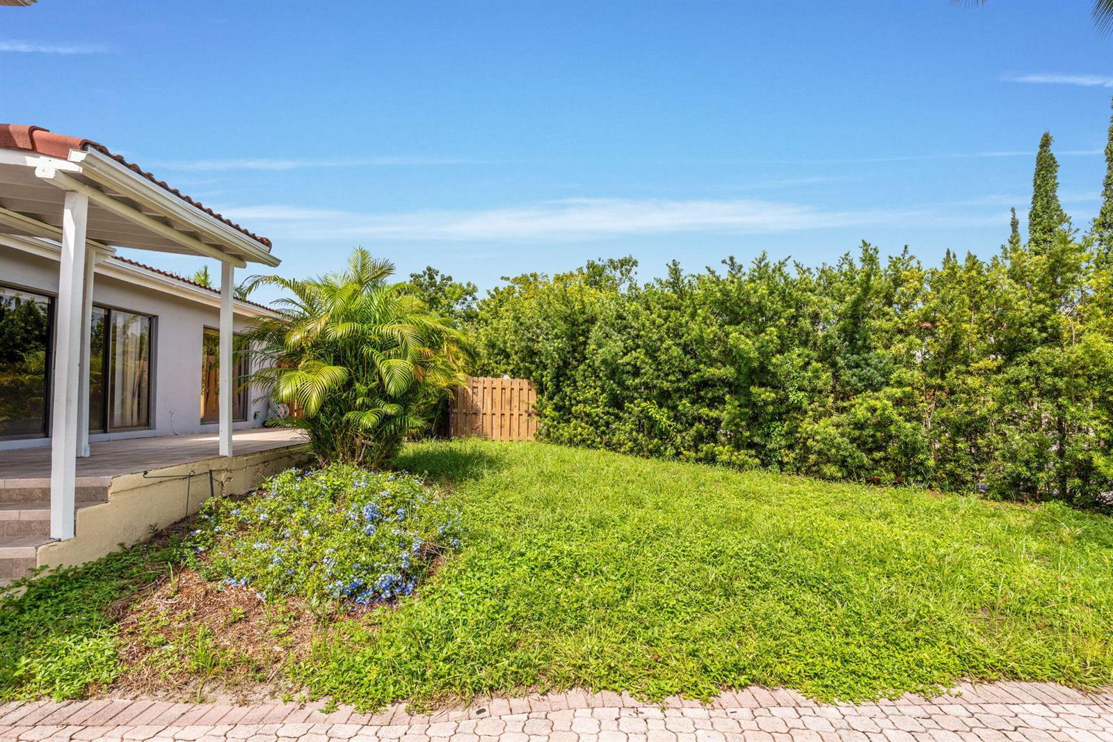 1425 NE 4th Court, Boca Raton FL 33432 photo 5