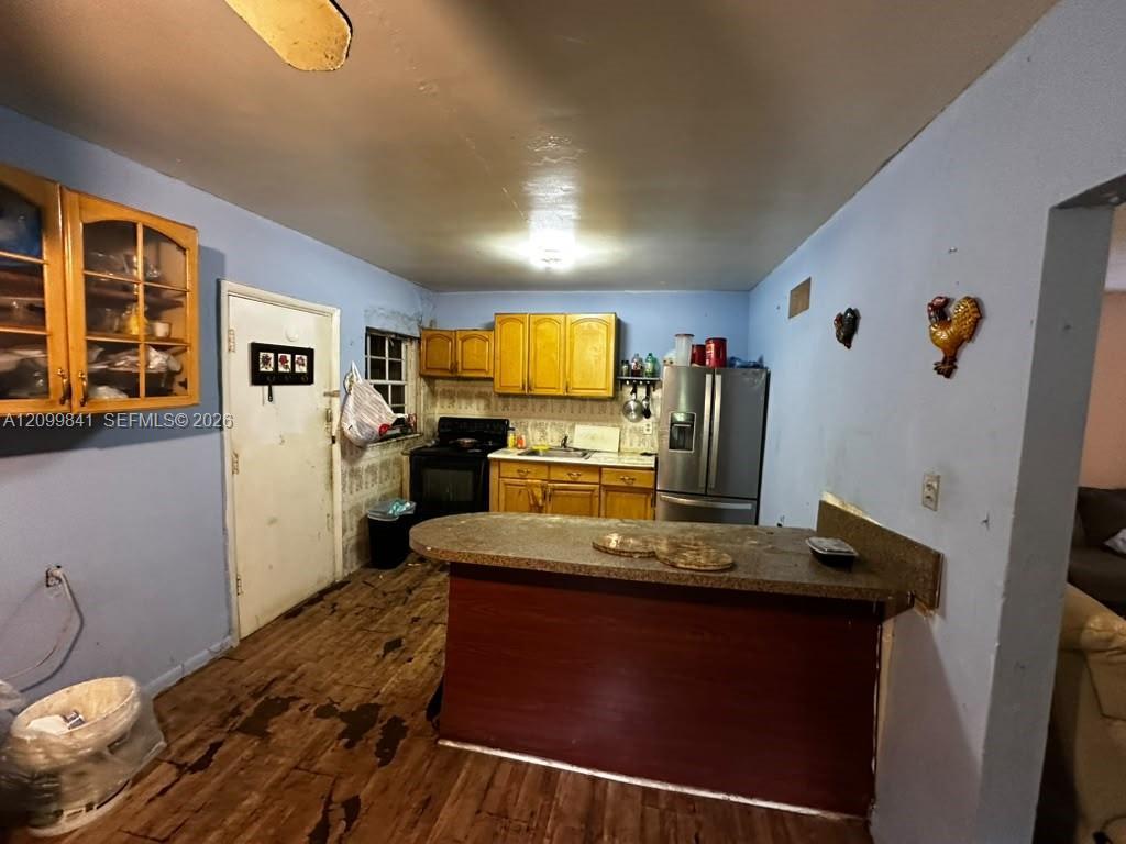 2299 NW 90th St, Miami FL 33147 photo 3