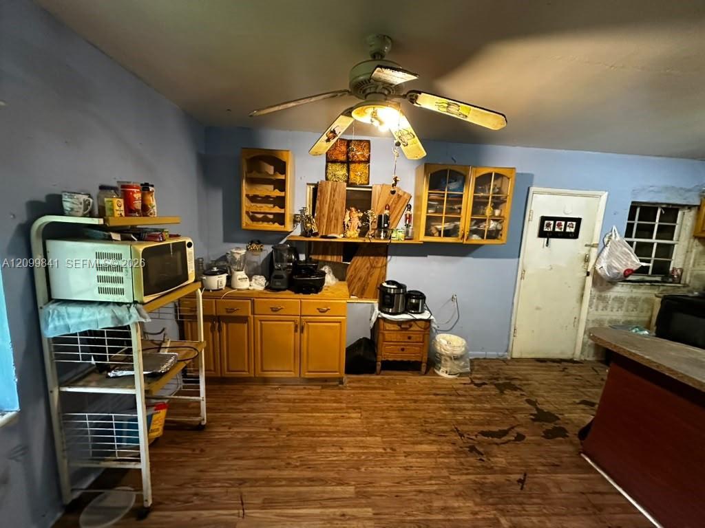 2299 NW 90th St, Miami FL 33147 photo 4