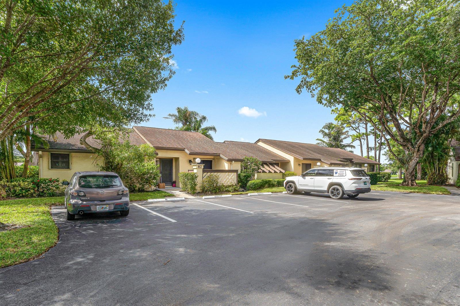 83 WOOD ROSE Court, Royal Palm Beach FL 33411 photo 2