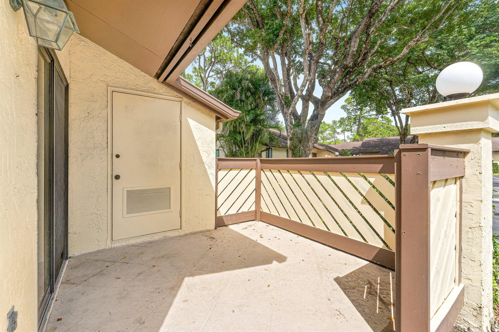 83 WOOD ROSE Court, Royal Palm Beach FL 33411 photo 4