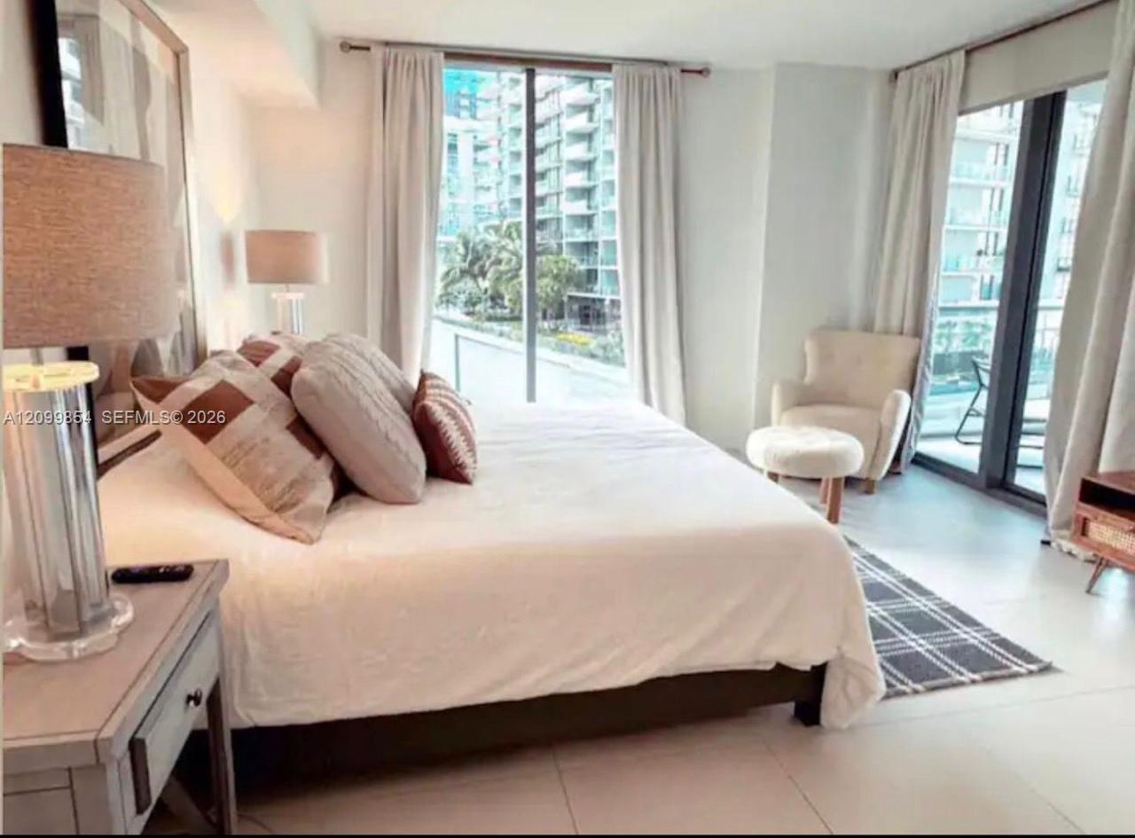 31 SE 6th St # 1601, Miami FL 33131