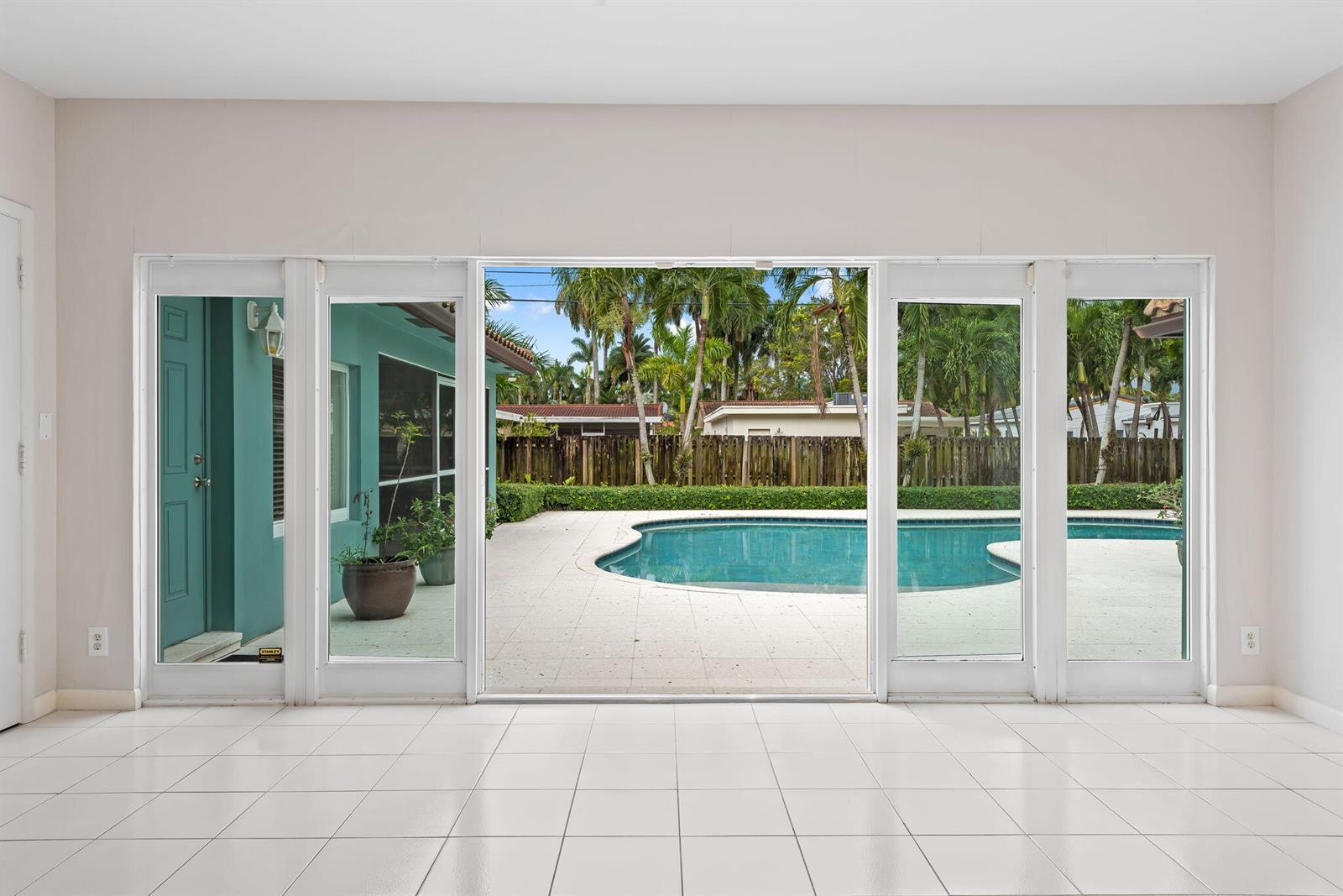 1322 MONROE Street, Hollywood FL 33019 photo 2