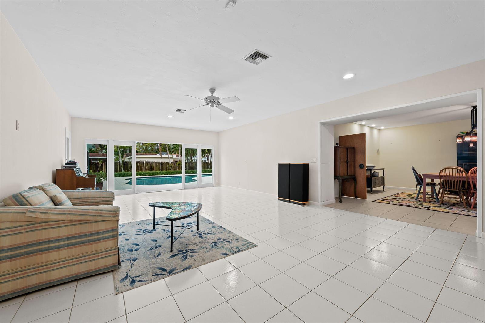 1322 MONROE Street, Hollywood FL 33019 photo 3
