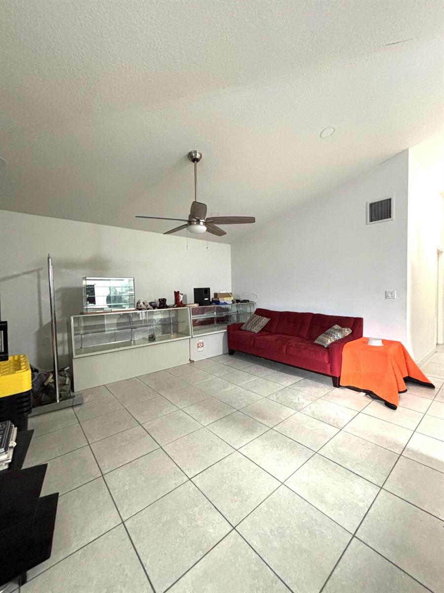 310 JENNINGS Avenue, FL 33463 photo 2